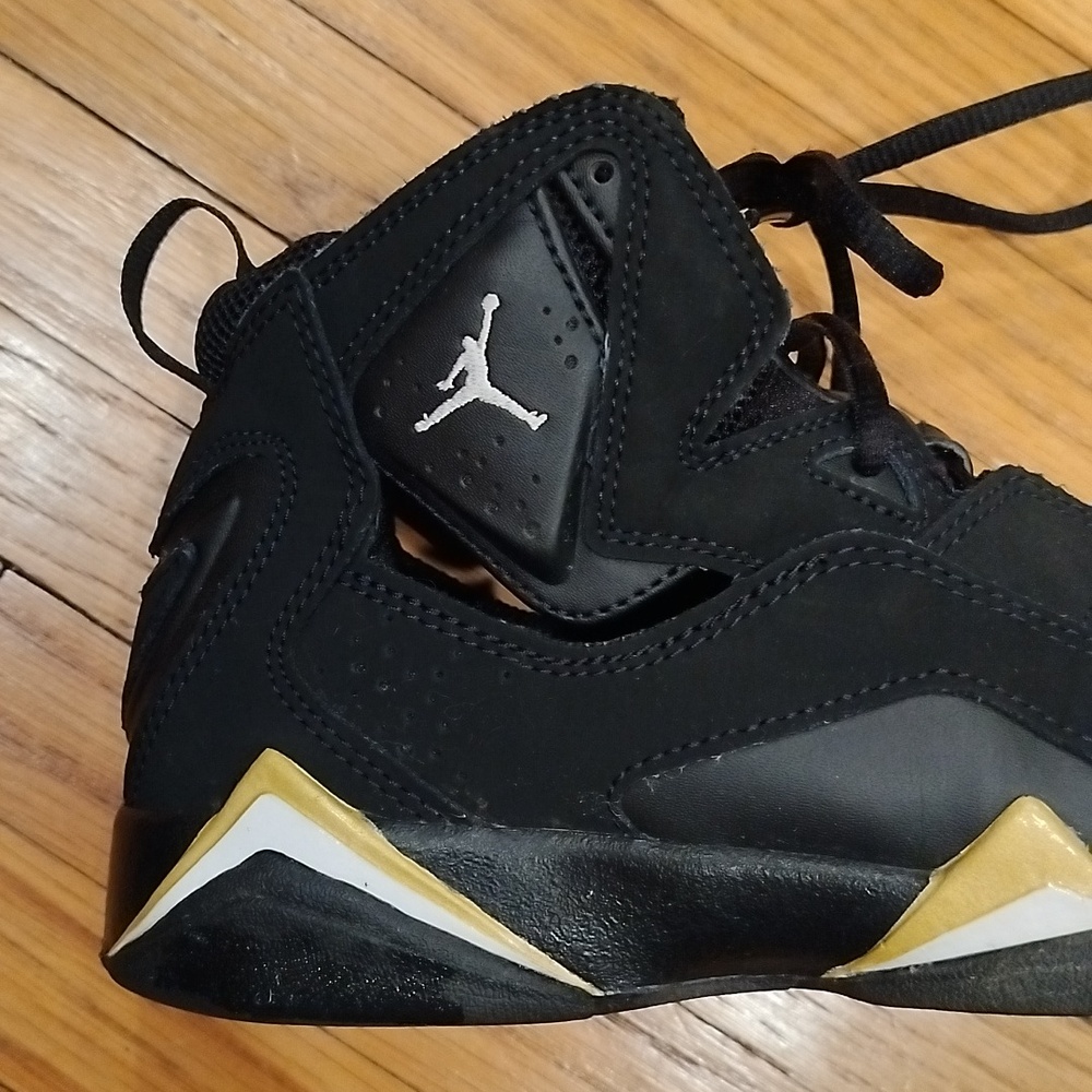 Nike Jordan Jumpman True Flight 4Y Basketball Shoes - Picture 5 of 6